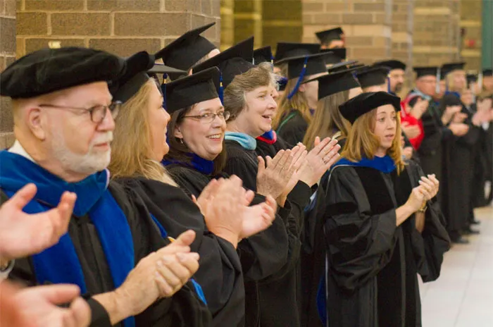 40 Online Class Gems People Witnessed When Someone Forgot To Turn Off Their Camera Or Mic