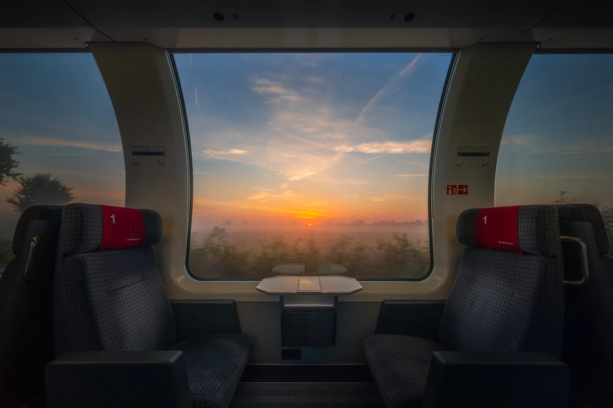 I Photographed The Same Train Window With Different Sceneries For 10 Days