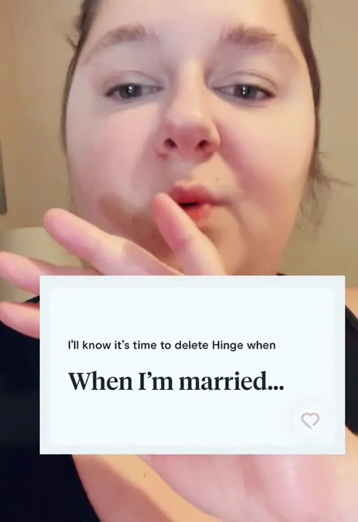 This Woman Screenshots The Most Questionable Things She Sees Men Posting On Dating Apps, And Here Are The 30 Funniest Posts