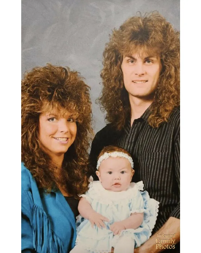 Esta fue tomada en 1990, en Alberta, Canadá. ¿Te das cuenta de que mi mamá solía peinar a mi papá?