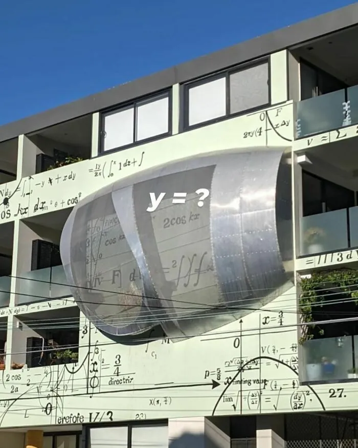 Everybody Who Lives Here Loves Maths