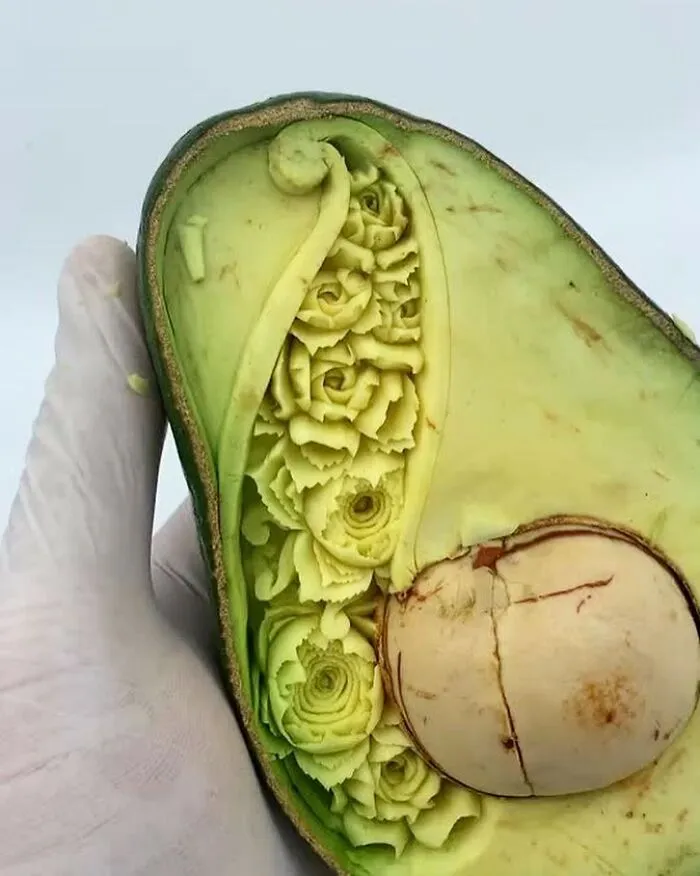 This Artist Created 22 Carving Arts From Avocados
