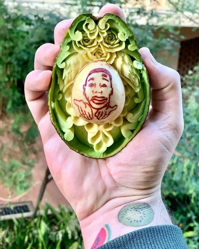This Artist Created 22 Carving Arts From Avocados
