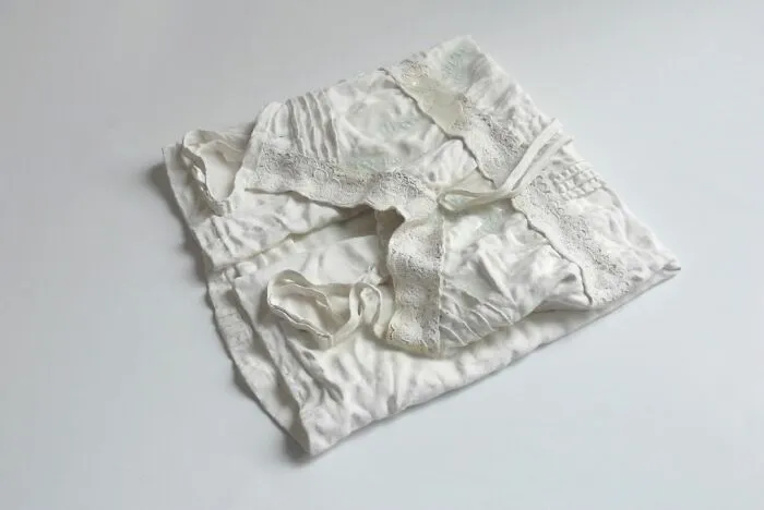 This Japanese Artist Uses Soft Clay To Carve Out Hyper-Realistic Clothing And Accessories (30 Pics)