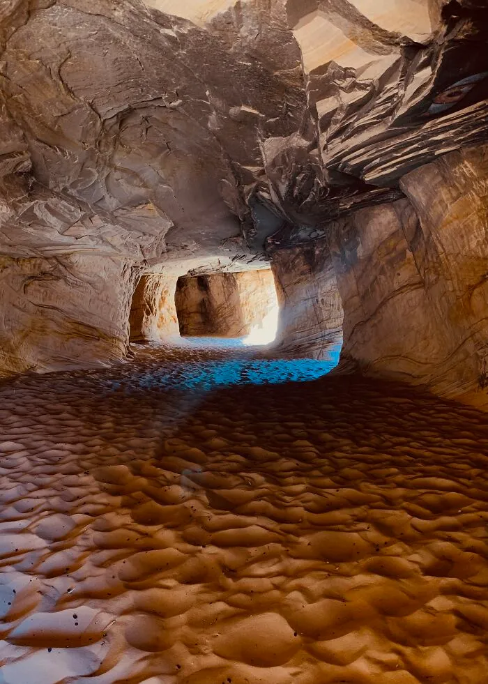 Moqui Cave  Near Kanab,  Utah