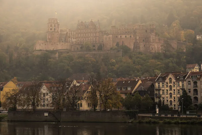 Schloss Heidelberg con vistas al centro histórico de la ciudad (donde fui a tomar un café minutos después de tomar esta foto)