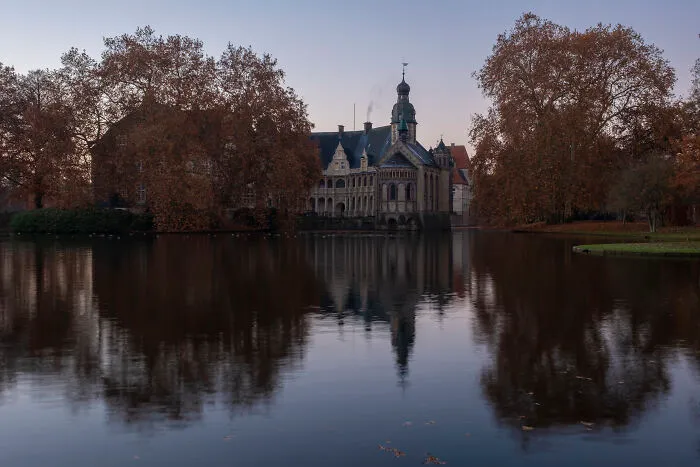 Schloss Darfeld (Alemania). Me encantan esos colores otoñales.