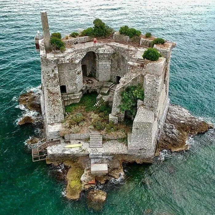 Torre Skola. Italia