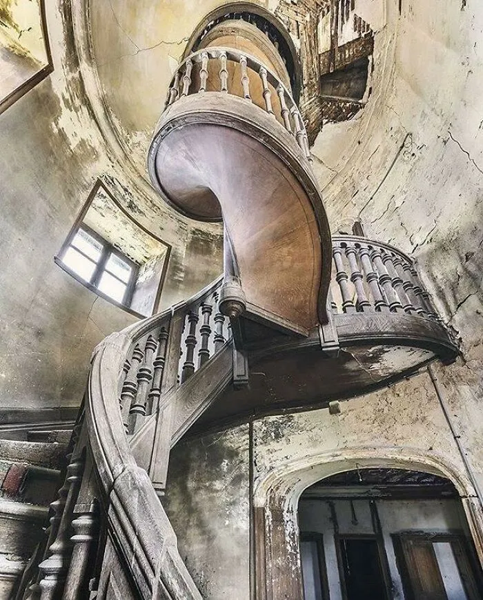 Impresionante escalera en Europa