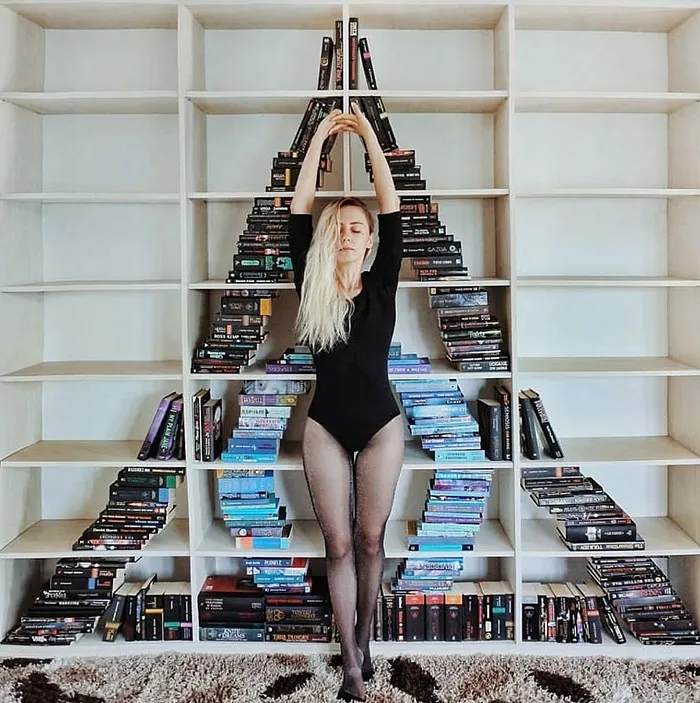 Bibliophile And Photographer Combines Two Hobbies In 30 Impressive Installations