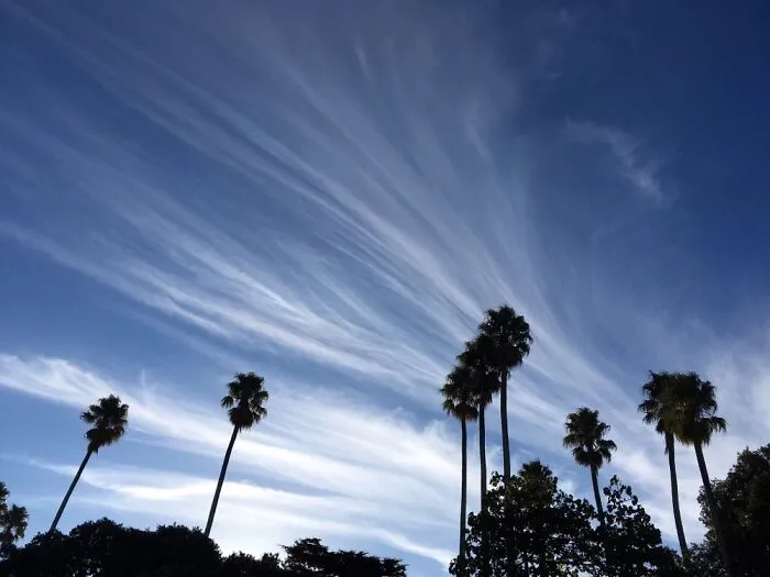 Ahuriri Clouds.