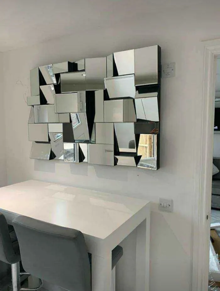 The Pieces That Are Overlapped Would Be A Nuisance To Polish! And As Someone Easily Distracted I Wouldn't Know What Piece Of Mirror To Look In When Using It But That's Just Me