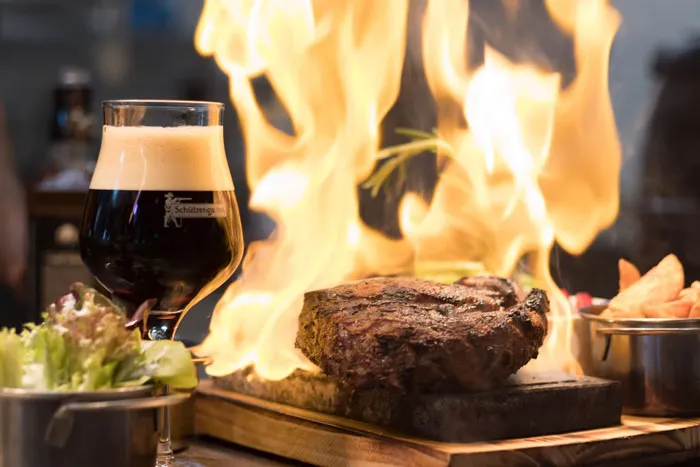 35 Restaurant Workers Share Their Most Memorable And Weird Customer Requests