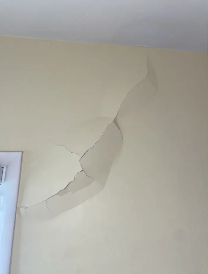 20 "Pesadillas" y "milagros" de ingeniería descubiertos durante las inspecciones estructurales de esta empresa (nuevas fotos)