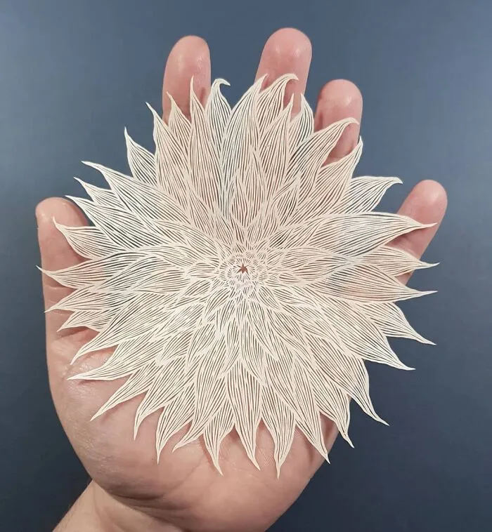 I Create Detailed And Delicate Flower Art, Which Can Take Up To 40 Hours To Complete (27 Pics)