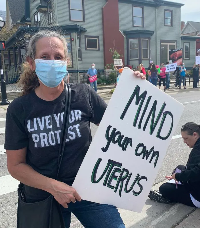 45 Of The Best Pro-Choice Posters In Response To Texas' Abortion Law