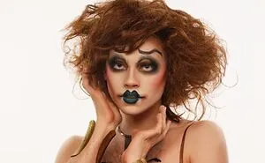 Drag Queen Image Wins First Place In UK Print Competition.