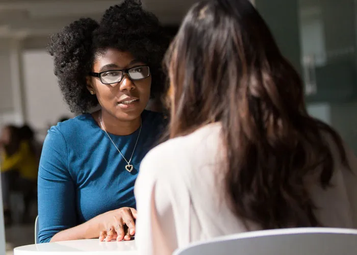 20 Personas que se marcharon de entrevistas de trabajo comparten por qué lo hicieron