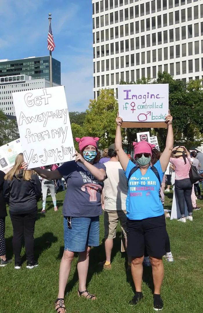 45 Of The Best Pro-Choice Posters In Response To Texas' Abortion Law