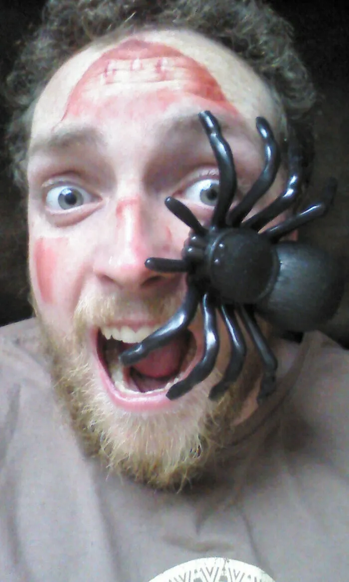Last Minute, €1.49 Costume