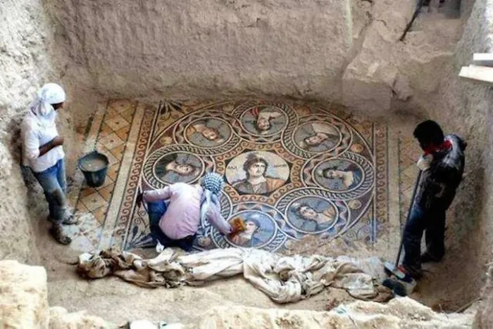 50 Very Old Human Creations That Still Surprise Us Today, As Shared In This Online Group
