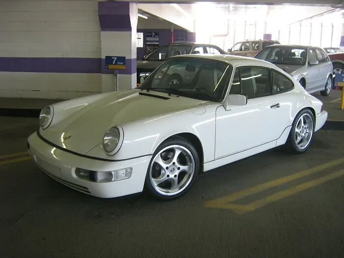 Porsche 911 Carrera 2
