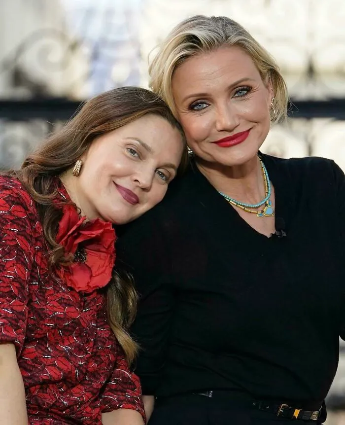 ¡Vi a estas dos hermosas mujeres envejeciendo con gracia! Es bueno ver la realidad de vez en cuando