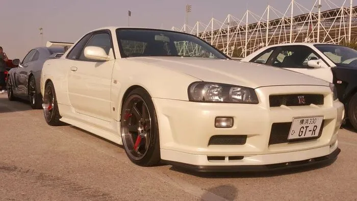 White R34 Skyline GTR