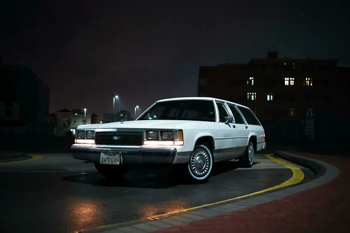 1990 Ltd Crown Victoria Station Wagon