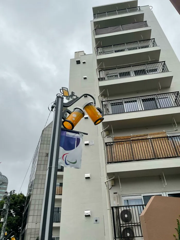 Ebisu, Tokio, tiene farolas con forma de tarros de cerveza, ya que allí había una fábrica de cerveza