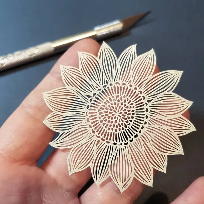 I Create Detailed And Delicate Flower Art, Which Can Take Up To 40 Hours To Complete (27 Pics)