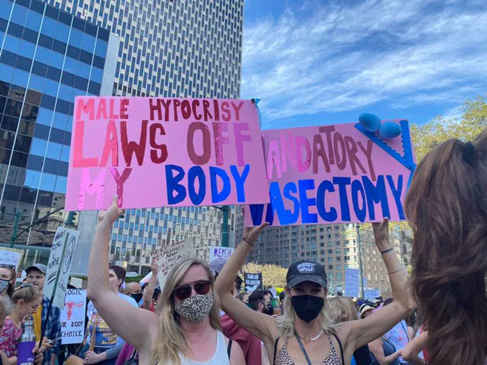 45 Of The Best Pro-Choice Posters In Response To Texas' Abortion Law
