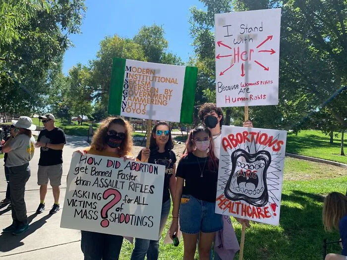 45 Of The Best Pro-Choice Posters In Response To Texas' Abortion Law