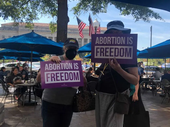 45 Of The Best Pro-Choice Posters In Response To Texas' Abortion Law