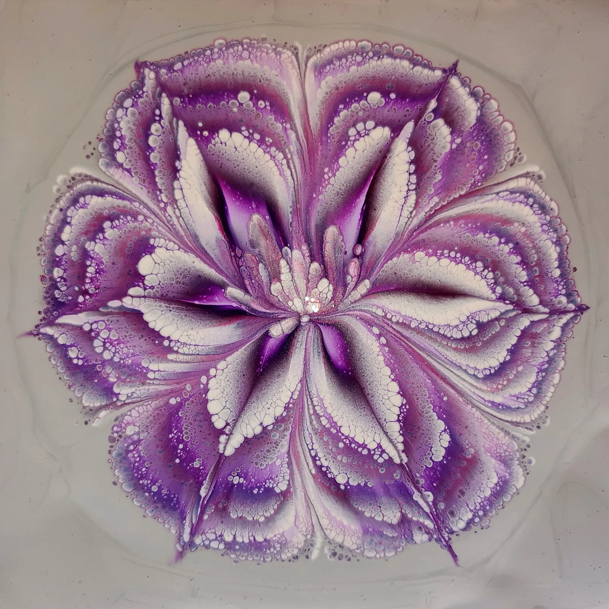 🌸 Amazing 3D Acrylic Pour Flower Painting 🌸~ Purples And Silver ~ 🐷 Tlp Pigments In Fluid Art