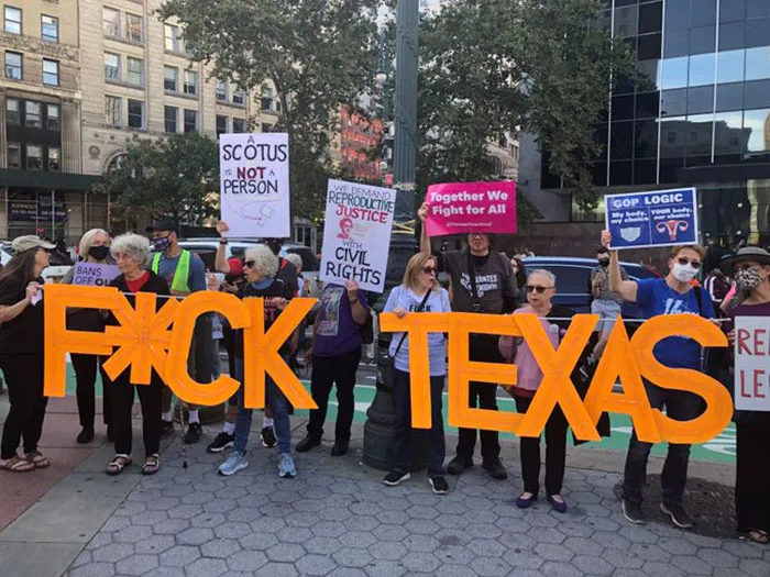 45 Of The Best Pro-Choice Posters In Response To Texas' Abortion Law