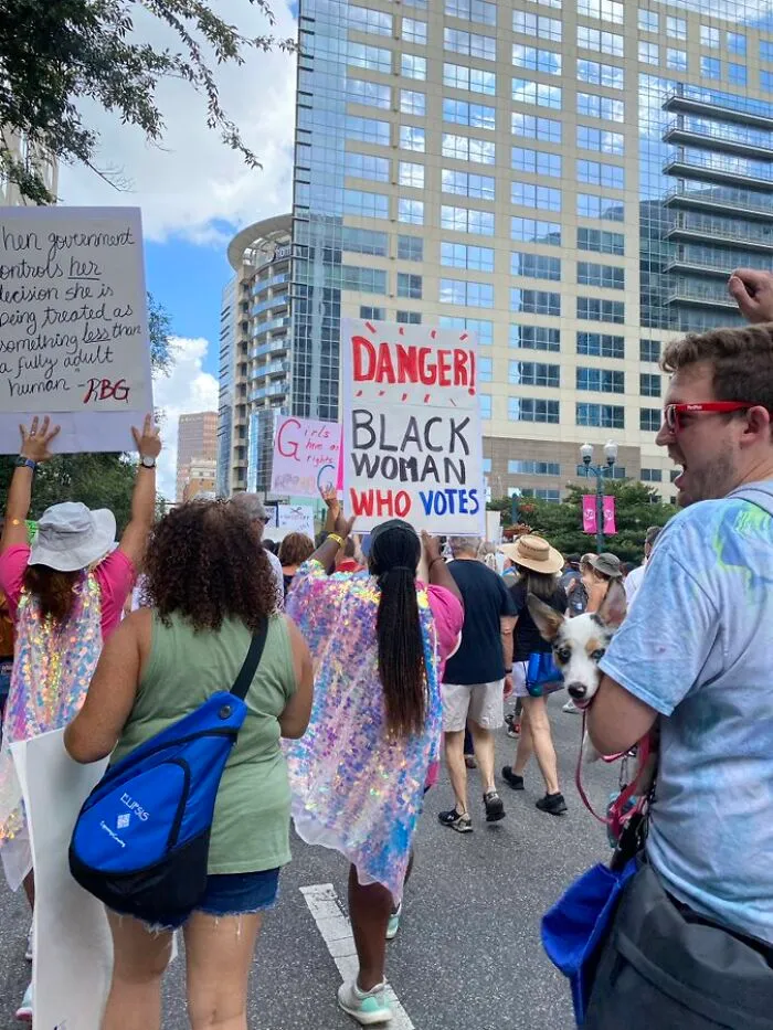 45 Of The Best Pro-Choice Posters In Response To Texas' Abortion Law