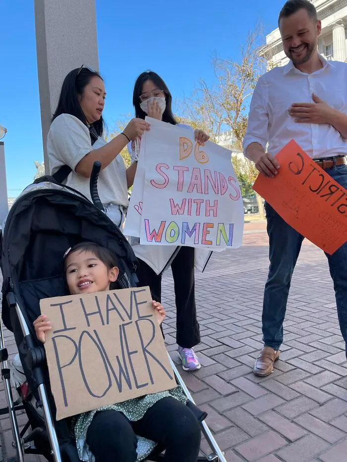 45 Of The Best Pro-Choice Posters In Response To Texas' Abortion Law