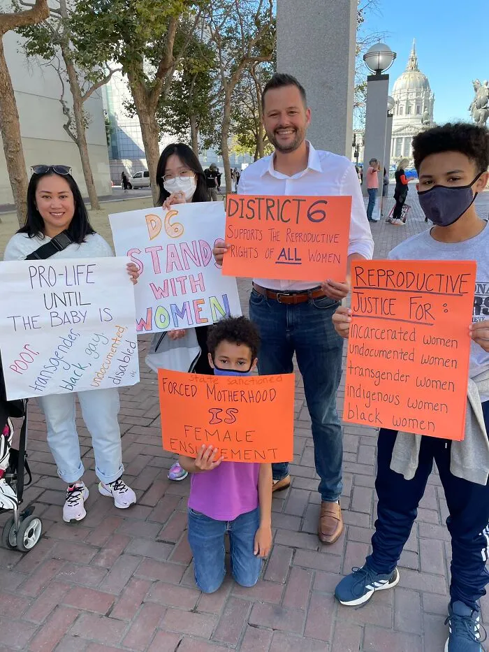 45 Of The Best Pro-Choice Posters In Response To Texas' Abortion Law