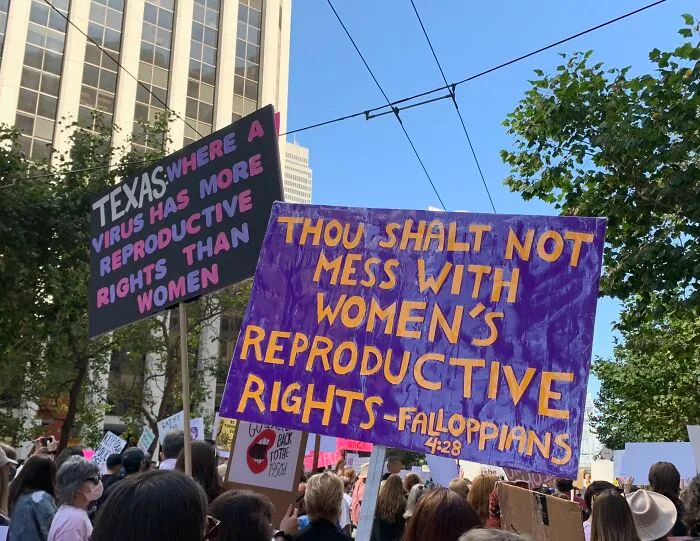 45 Of The Best Pro-Choice Posters In Response To Texas' Abortion Law