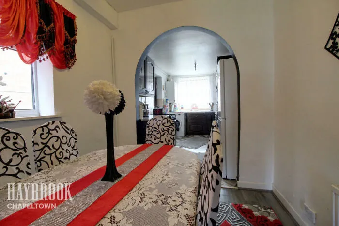 This Instagram Account Collects Terrible Real Estate Pics, And Here's 40 Of The Worst Ones (New Pics)