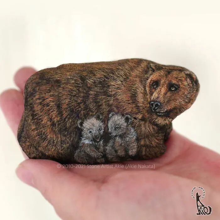 Japanese Artist Turns Blunt Stones Into Adorable Animals (70 New Pics)