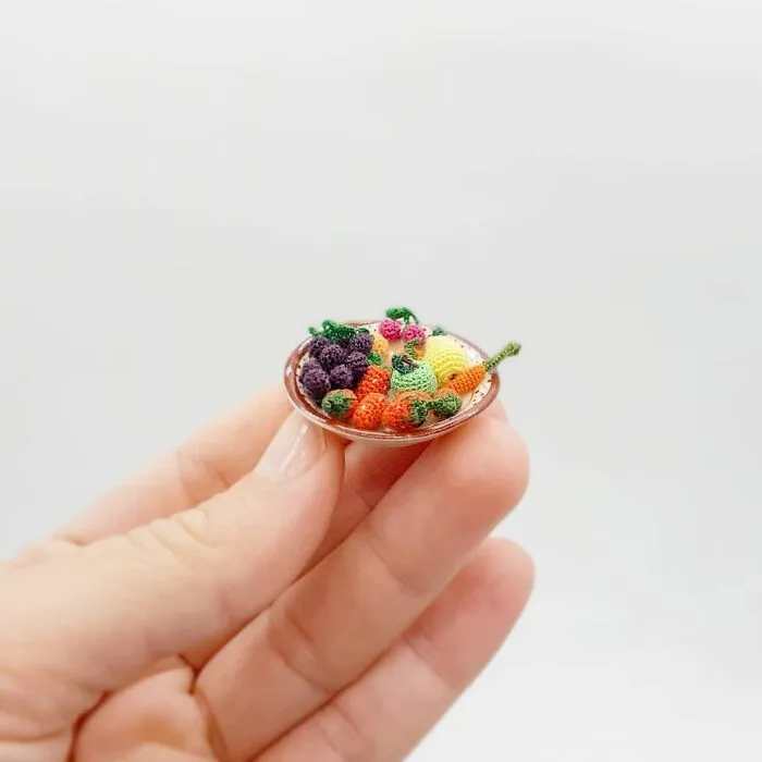This Artist Started Micro Crocheting As An Experiment, And Now She Creates Tiny Animals And Plants Using Needle And Thread (70 Pics)