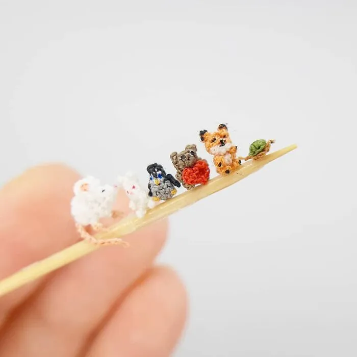 This Artist Started Micro Crocheting As An Experiment, And Now She Creates Tiny Animals And Plants Using Needle And Thread (70 Pics)