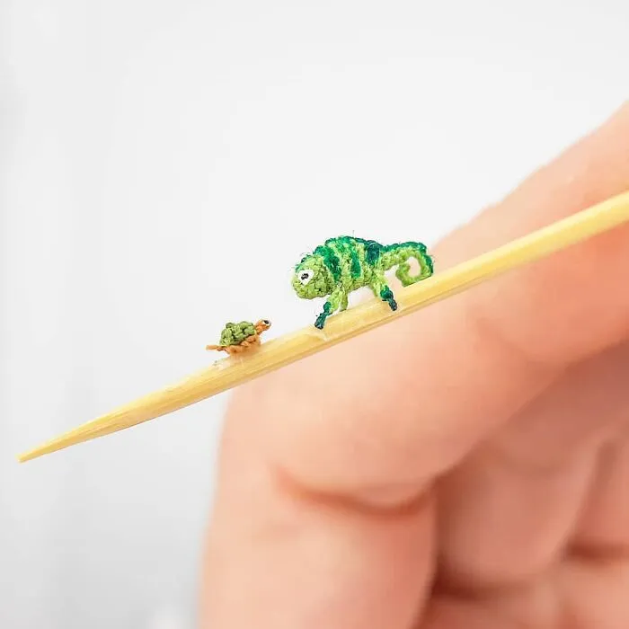 This Artist Started Micro Crocheting As An Experiment, And Now She Creates Tiny Animals And Plants Using Needle And Thread (70 Pics)