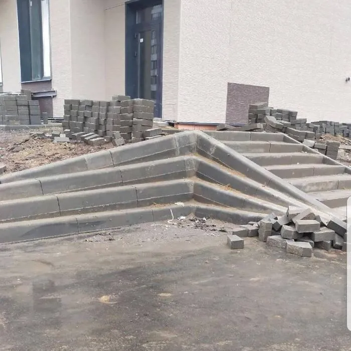 30 Construction Solutions That Don't Solve Problems, Only Create Them, As Shared By This Instagram Account (New Pics)