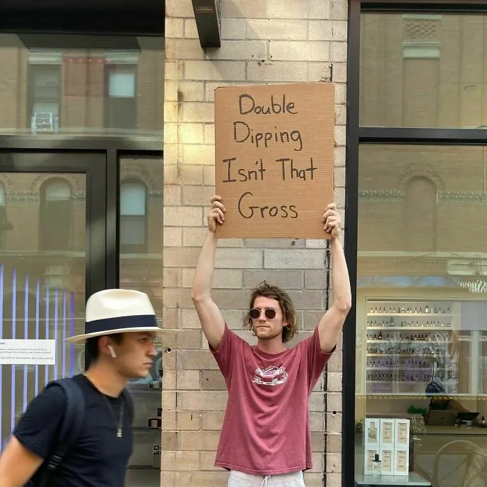 Dude Keeps Protesting Annoying Everyday Things With Funny Signs (30 New Pics)