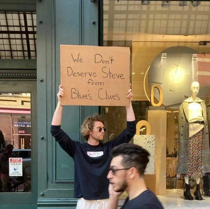 Dude Keeps Protesting Annoying Everyday Things With Funny Signs (30 New Pics)