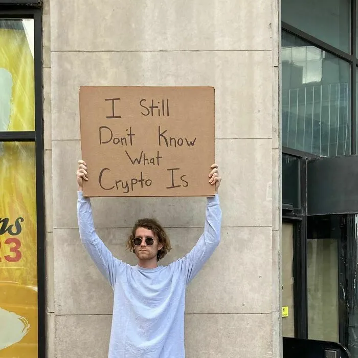 Este tipo no deja de protestar contra cosas molestas cotidianas con divertidos carteles (20 fotos nuevas)