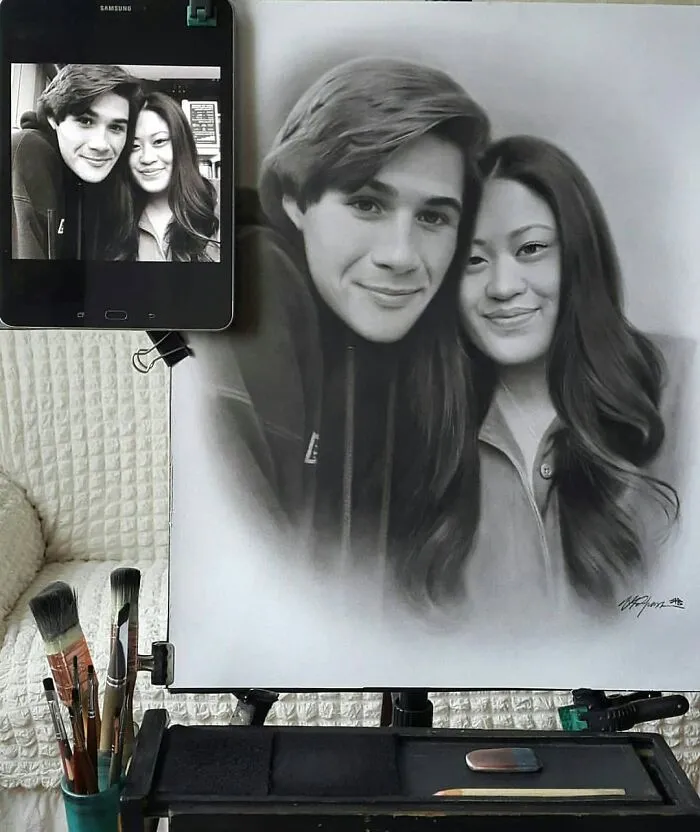 This Russian Street Artist Draws Photorealistic Live Portraits And Each One Takes Up To An Hour (102 New Pics)